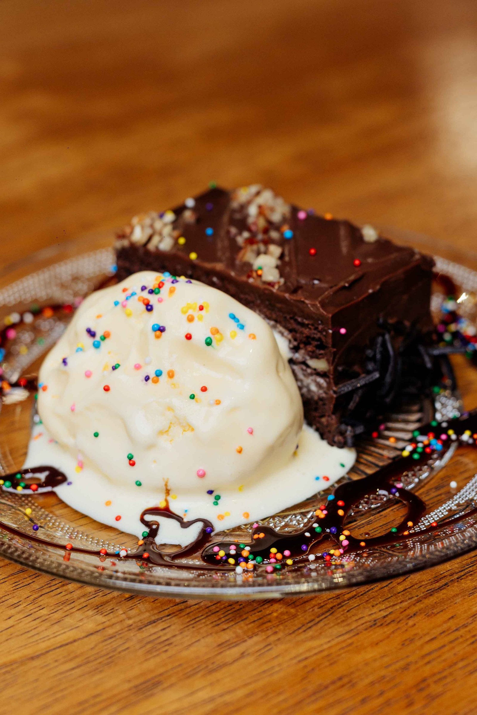 Turrón de Chocolate con Helado Artesanal